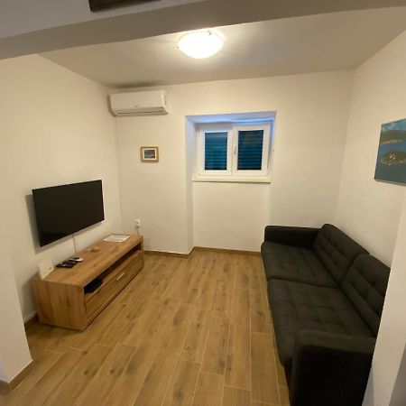 Holiday Home Olea Punat Bagian luar foto